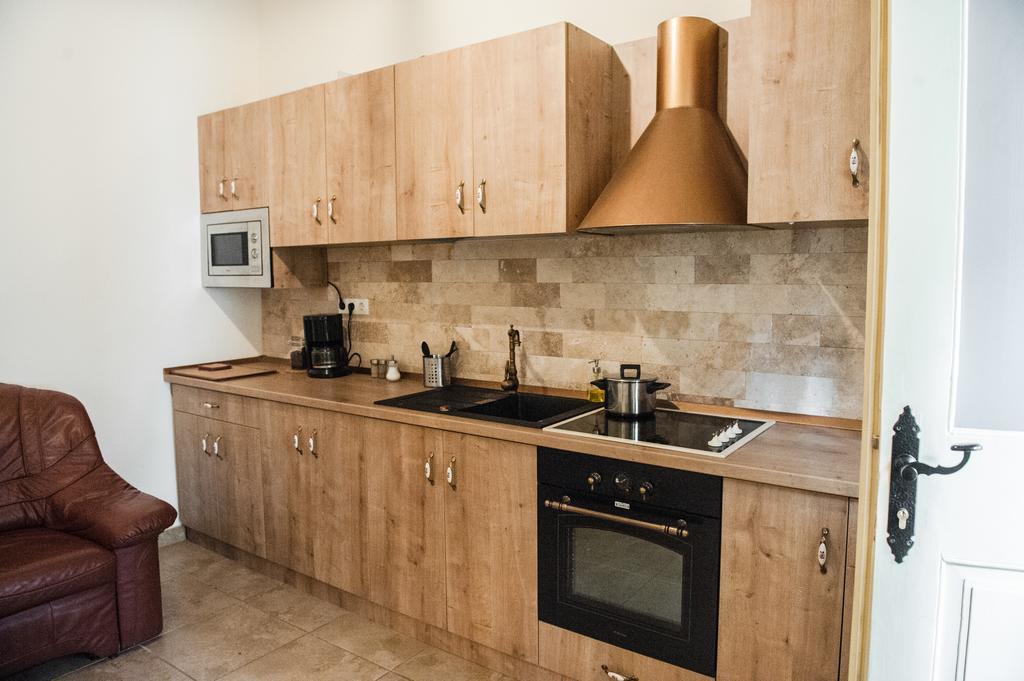 Brukenthal Central Apartments سيبيو الغرفة الصورة