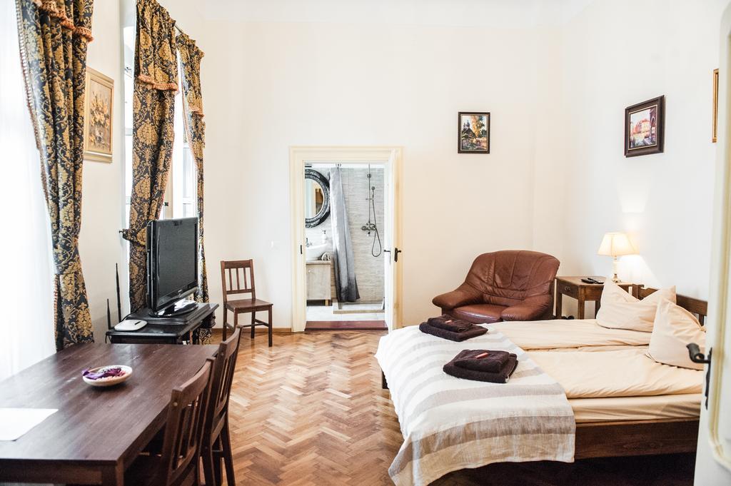 Brukenthal Central Apartments سيبيو الغرفة الصورة