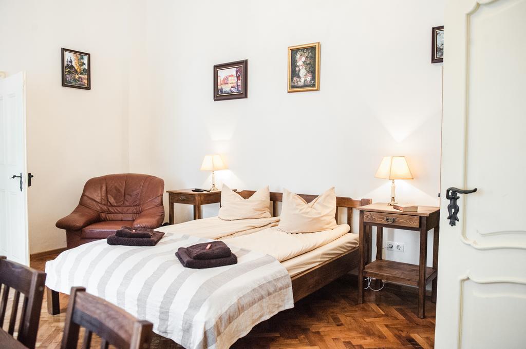 Brukenthal Central Apartments سيبيو الغرفة الصورة