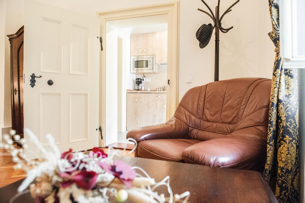 Brukenthal Central Apartments سيبيو الغرفة الصورة